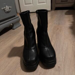 Black Women's Ankle Boots